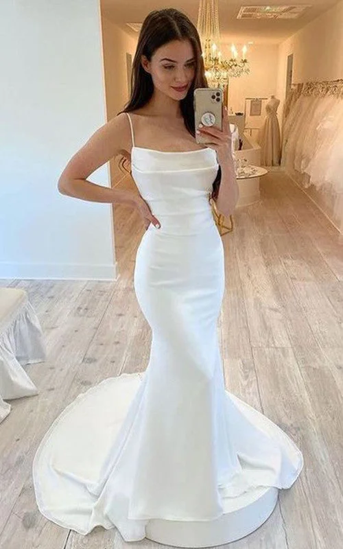 Simple Modest Mermaid Spaghetti Straps Wedding Dress Minimalist Sleeveless Fit and Flare Satin Bridal Gown with Ruching Sparkling Wedding Dress