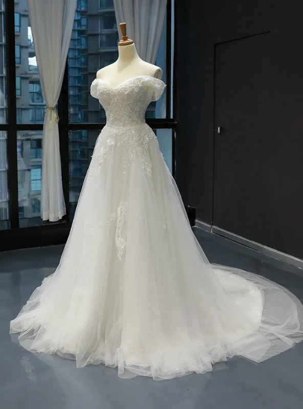 White Tulle Appliques Off the Shoulder Wedding Dress With Beading Lace V-neck Dress