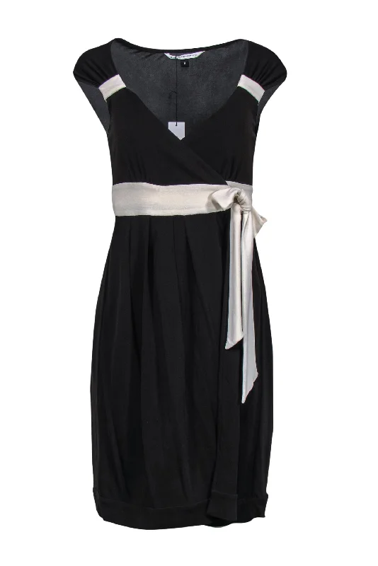 Diane von Furstenberg - Chocolate Brown & Ivory "Dora" Wrap Dress Sz 6 Graduation unclassified dresses