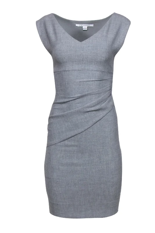 Diane von Furstenberg - Gray Gathered-Side V-Neck Sheath Dress Sz 0 High-low unclassified dresses