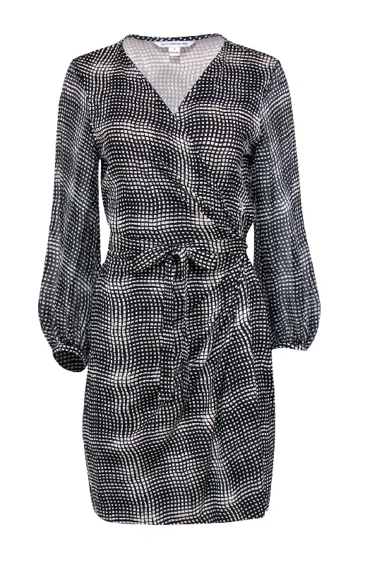 Diane von Furstenberg - Black & White Plaid Printed Silk Wrap Dress Sz 12 Smocked unclassified dresses