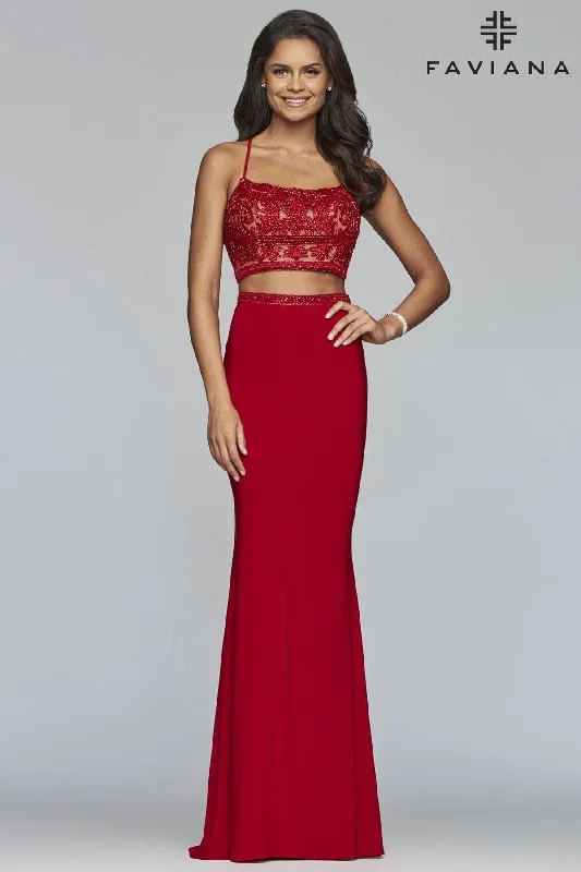 Two Piece Jersey Dress With Scoop Neckline And Beaded Applique Velvet unclassified dresses