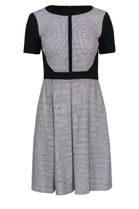 Karen Millen - Black & White Textured Pleated A-Line Dress Sz 6 Lightweight unclassified dresses