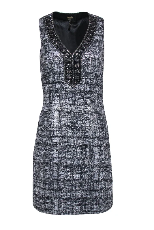 Laundry by Shelli Segal - Black & Chrome Sheath w/ Neckline Crystal Embellishment Designer unclassified dresses