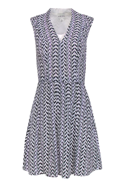 Reiss - White Silk Dress w/ Black & Purple Zig-Zag Pattern Sz 0 Casual chic unclassified dresses