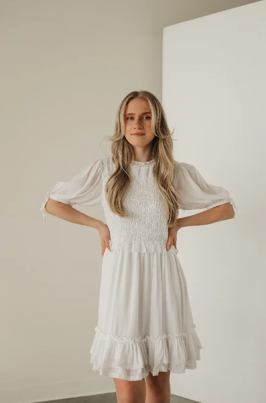 Vivian Dress in White Fashionable unclassified dresses